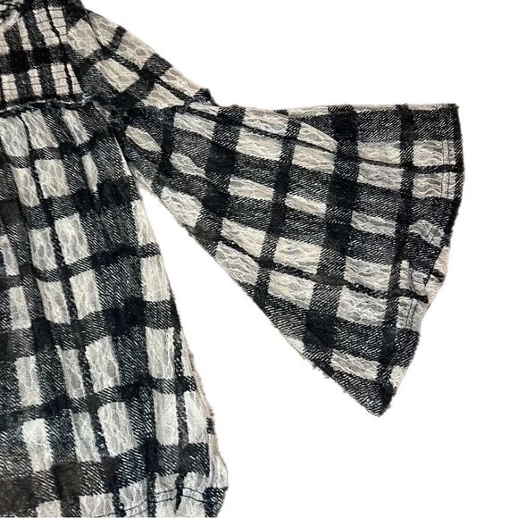 Anthropologie Akemi + Kin Blouse. Black and White Lace. Sz M. Great Condition! - Picture 8 of 13